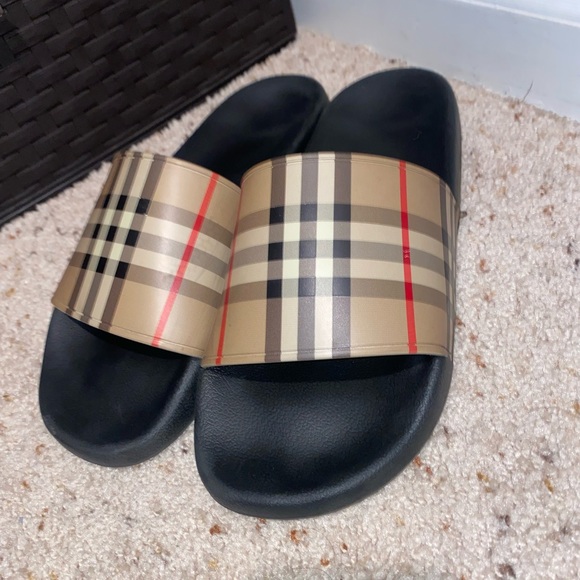 Burberry Men's slides size: 45 - Picture 2 of 6
